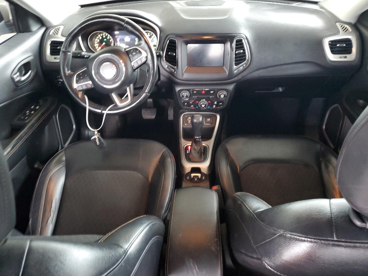 2017 Jeep Compass - Image 8