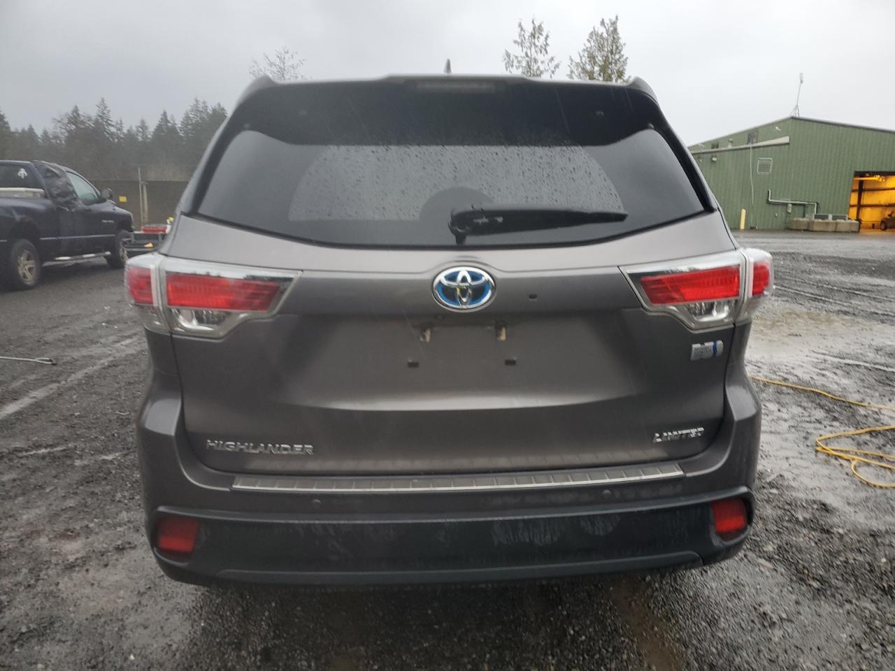 2016 Toyota Highlander - Image 6