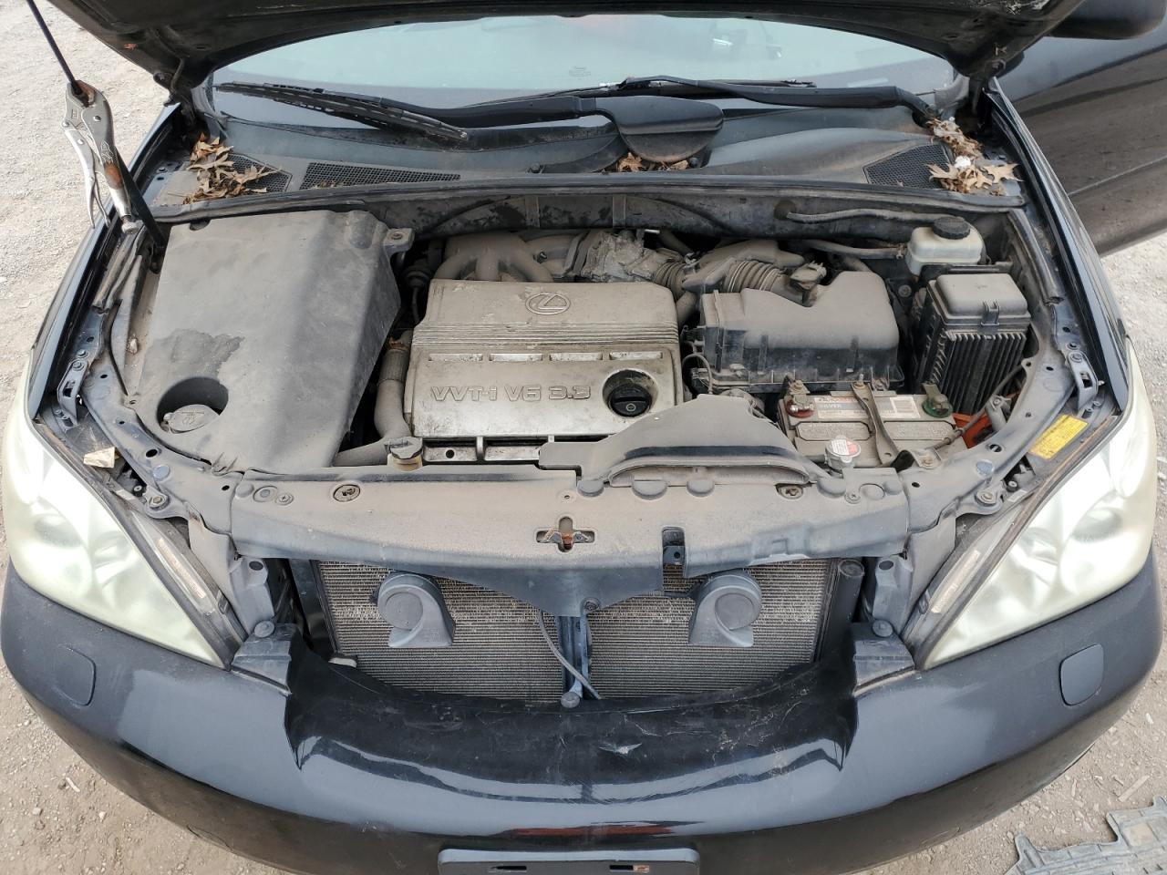 2005 Lexus RX - Image 12