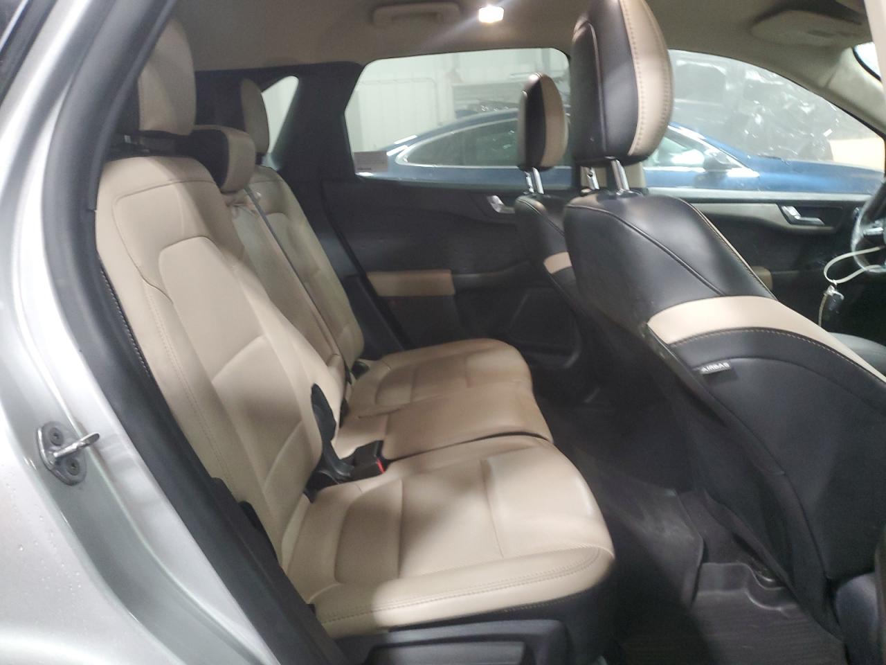 2020 Ford Escape - Image 11