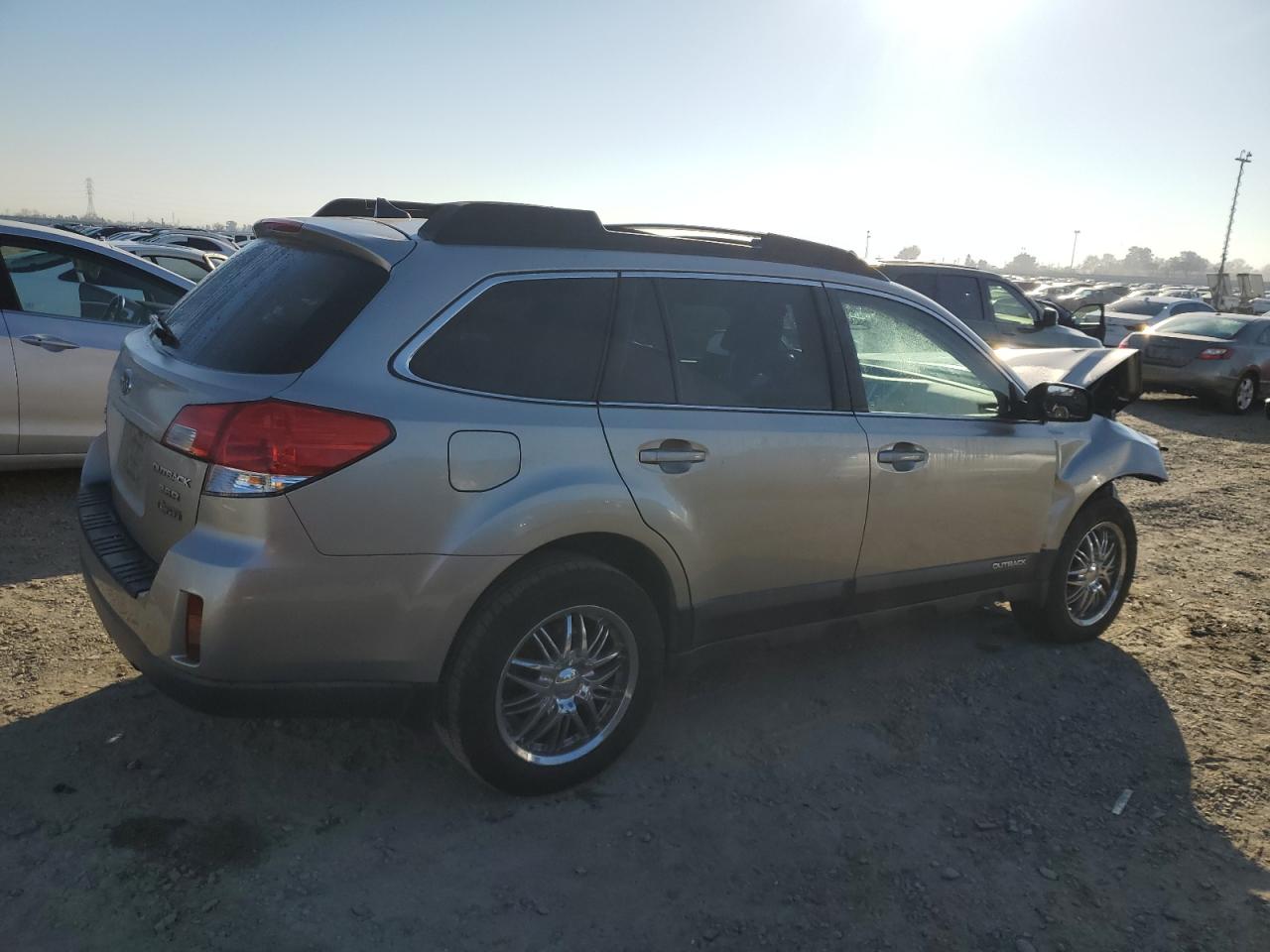2014 Subaru Outback - Image 3