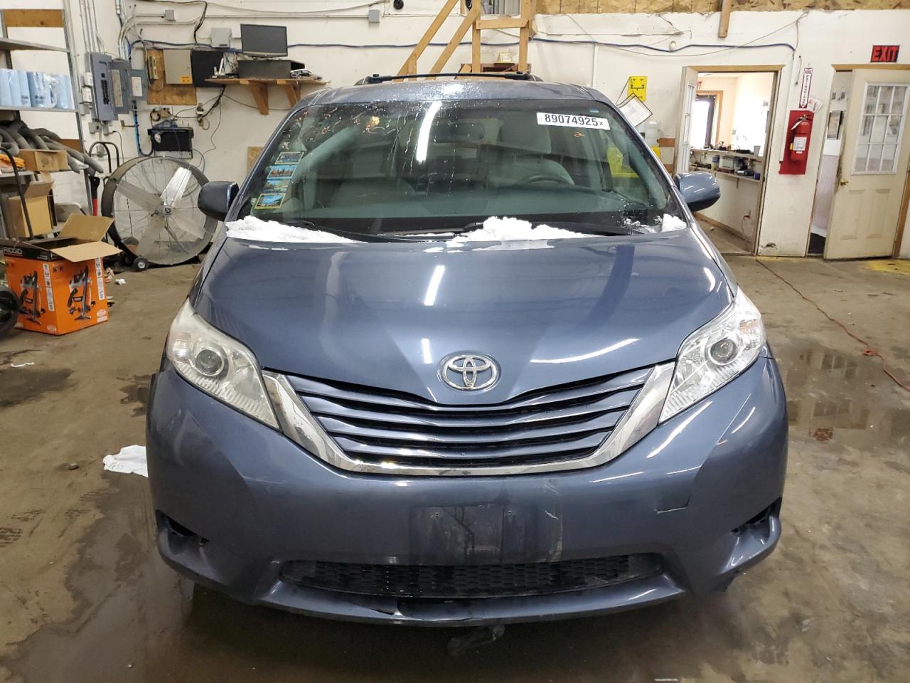 2016 Toyota Sienna - Image 5