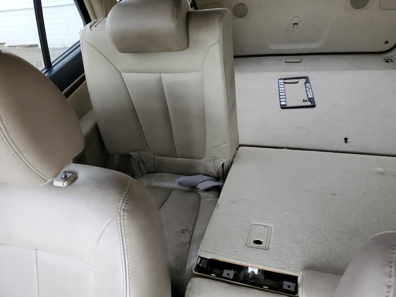 2009 Hyundai Santa Fe - Image 10