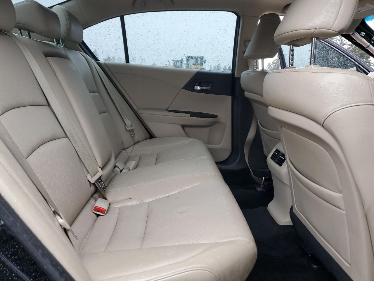 2013 Honda Accord - Image 11