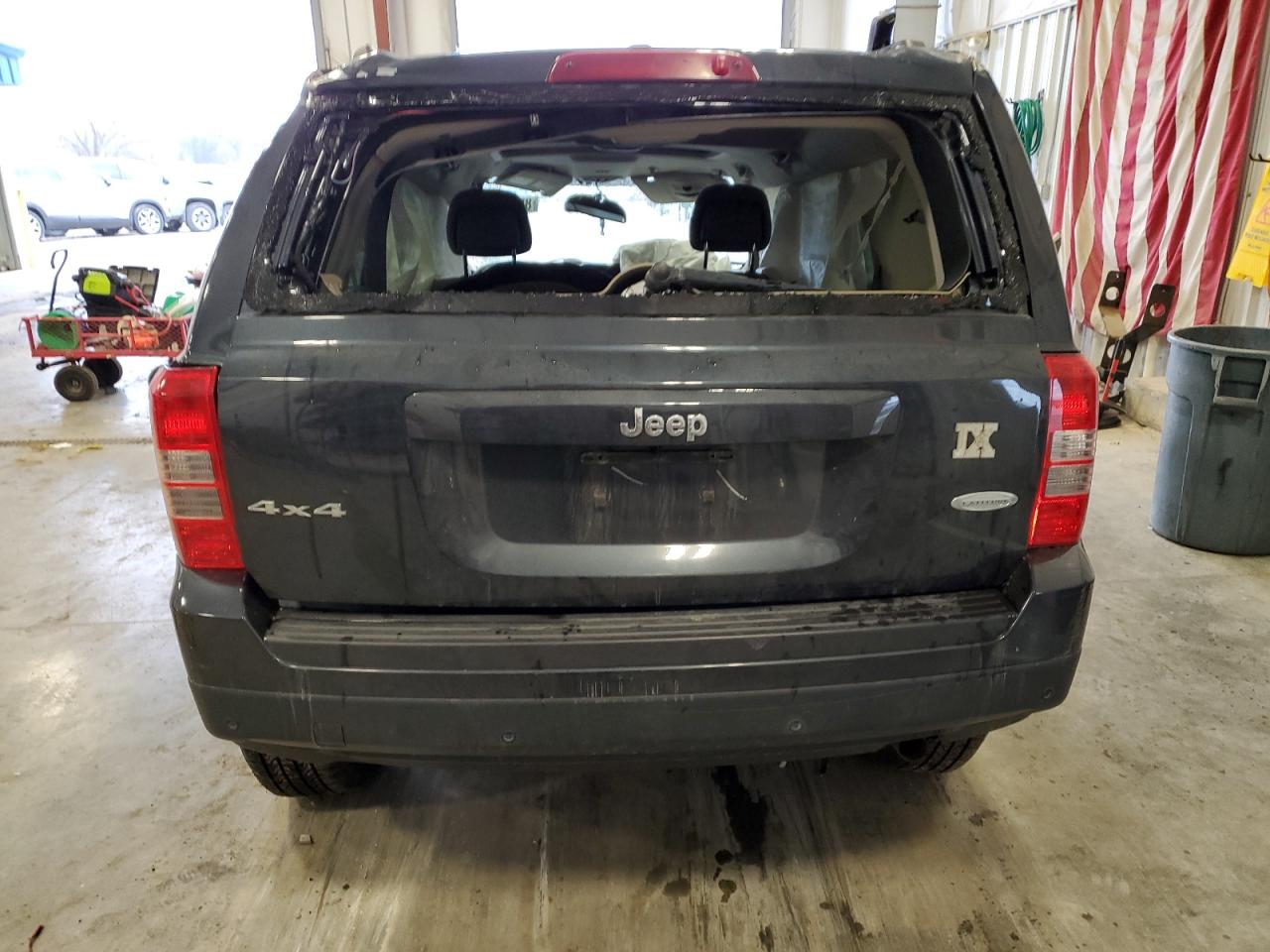 VIN 1C4NJRFB6ED658955 2014 JEEP PATRIOT no.6