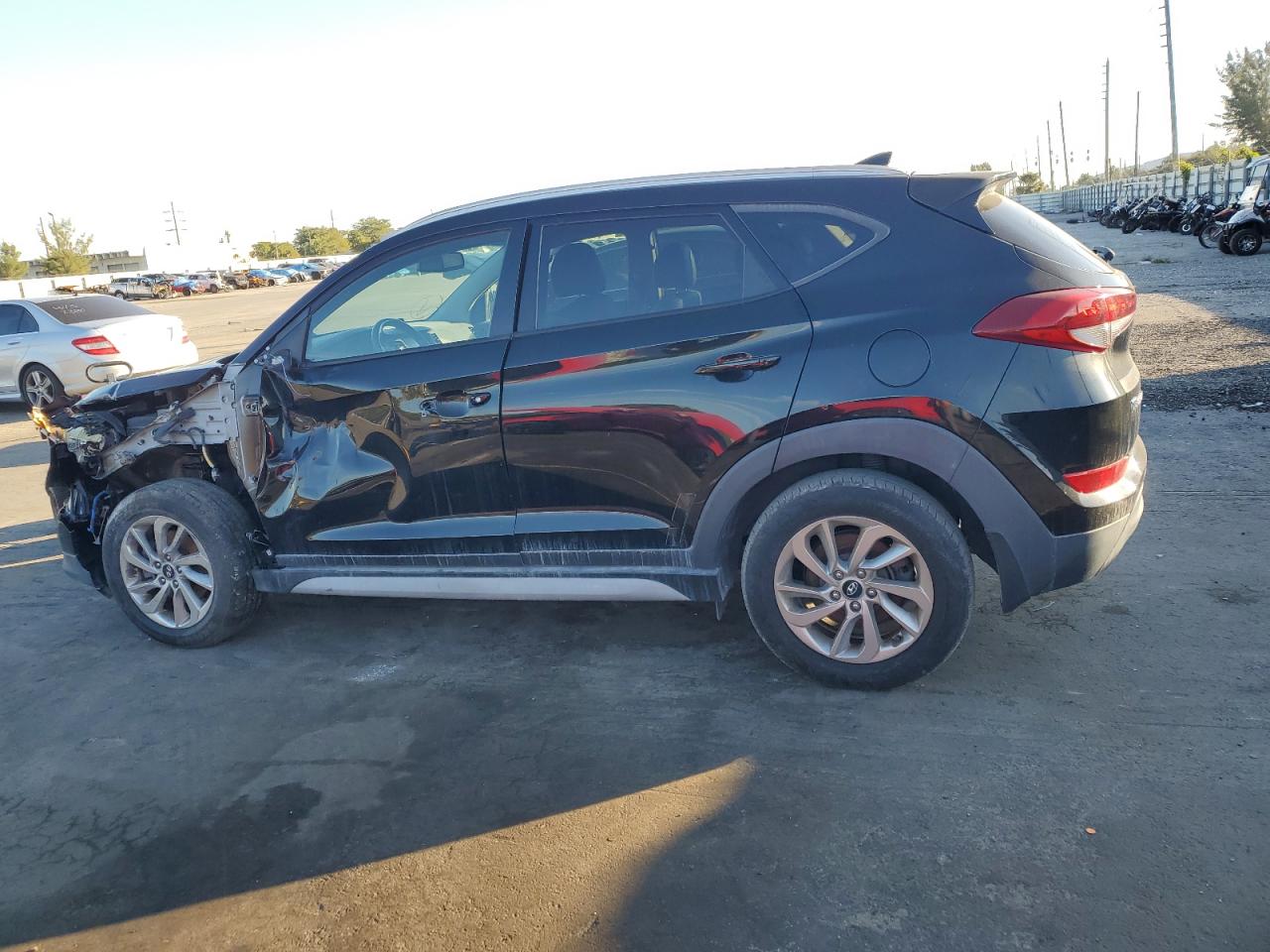 VIN KM8J33A47JU639450 2018 HYUNDAI TUCSON no.2