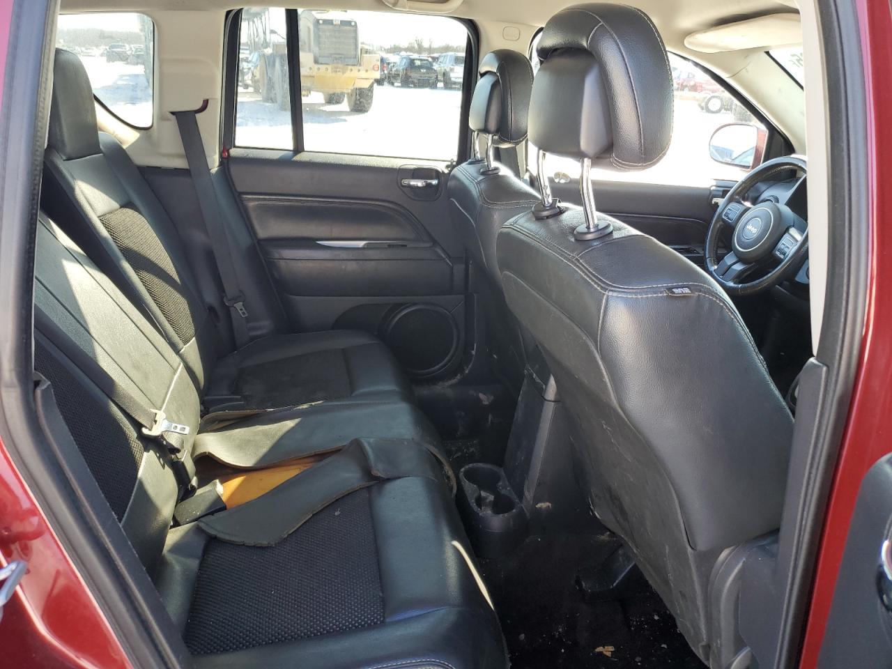 2014 Jeep Compass - Image 12