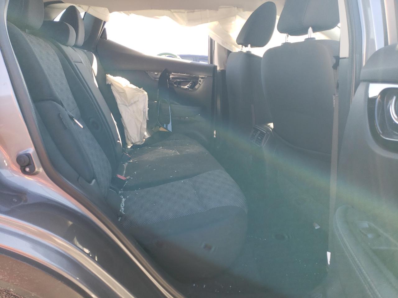 2021 Nissan Rogue - Image 11