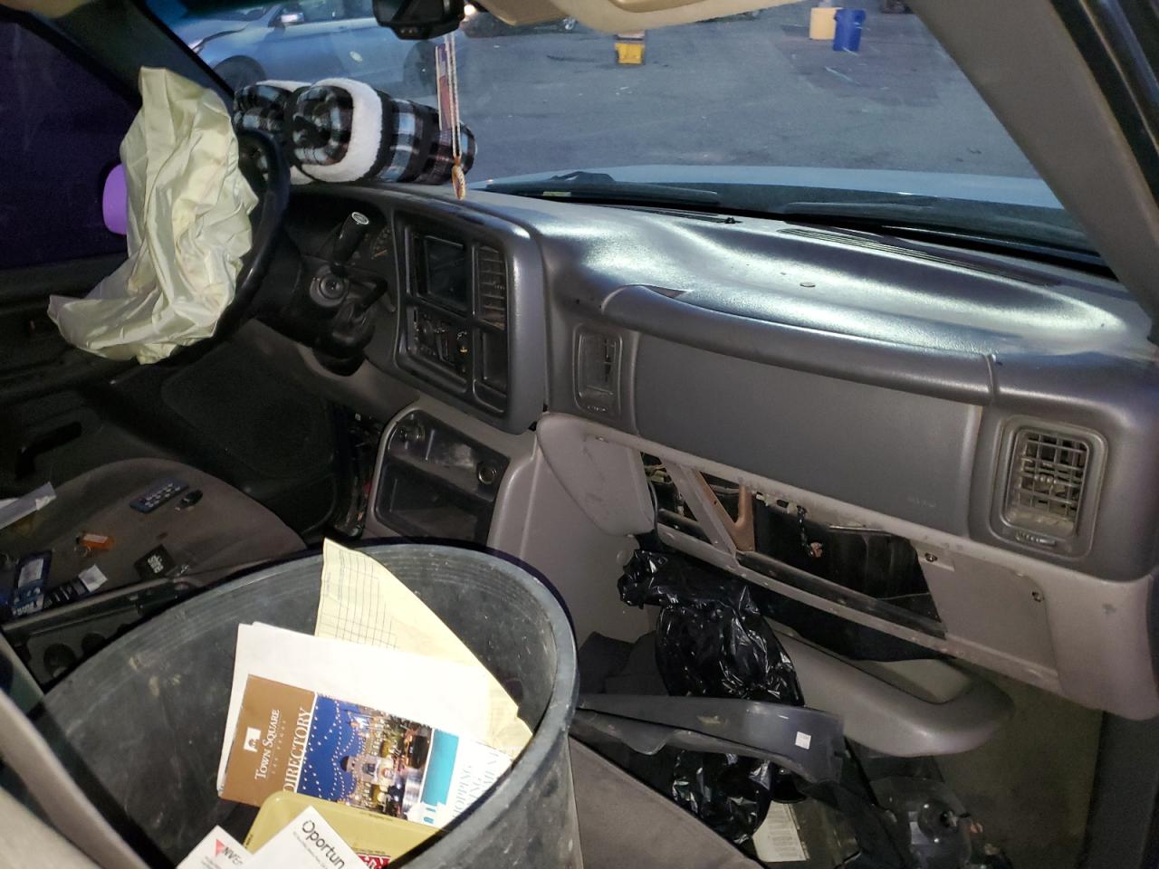2005 GMC Sierra - Image 8