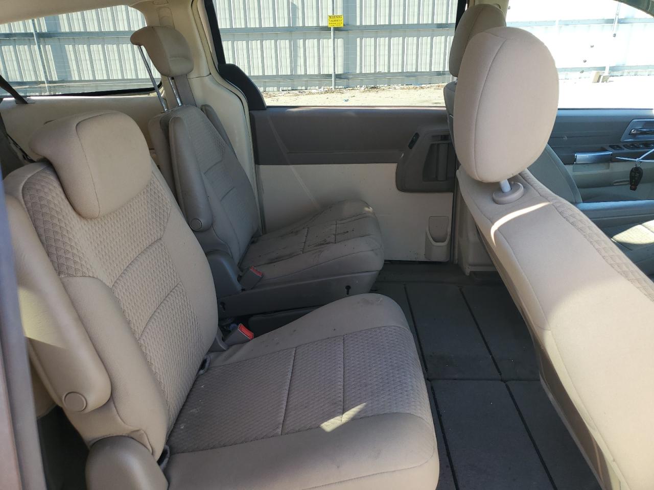 2008 Chrysler Town & Country - Image 11