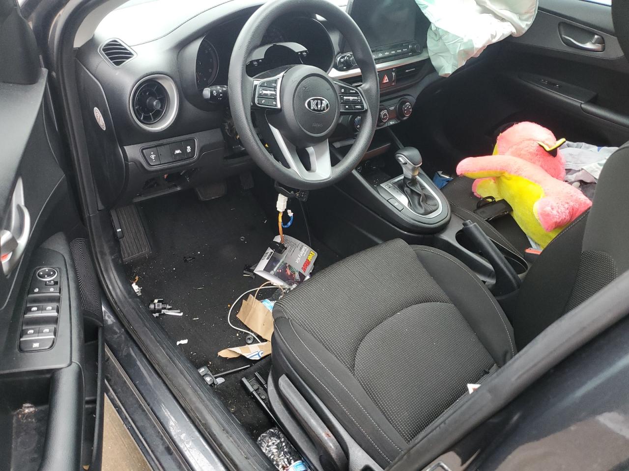 2021 Kia Forte - Image 8