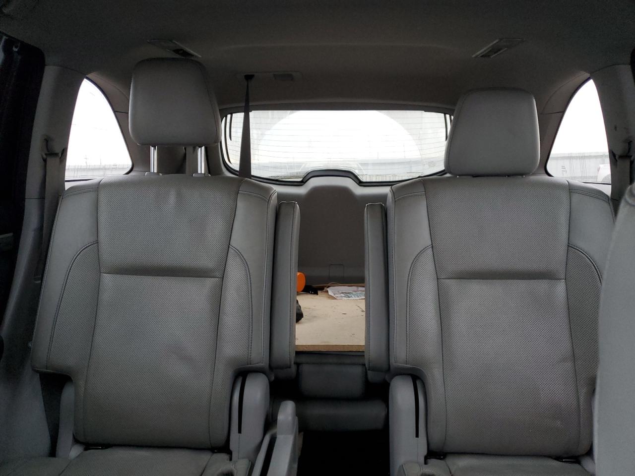 2017 Toyota Highlander - Image 10