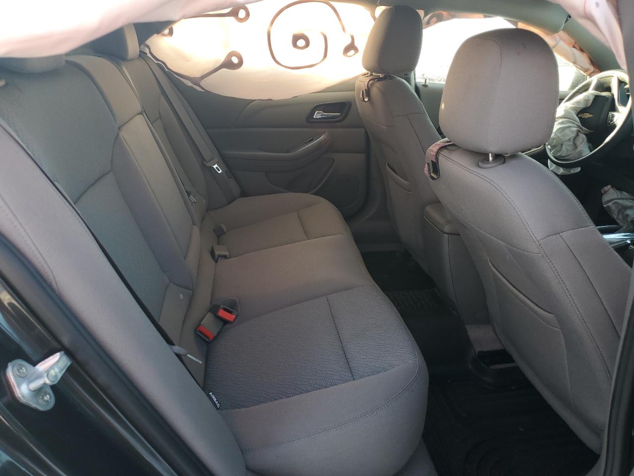 2015 Chevrolet Malibu - Image 10
