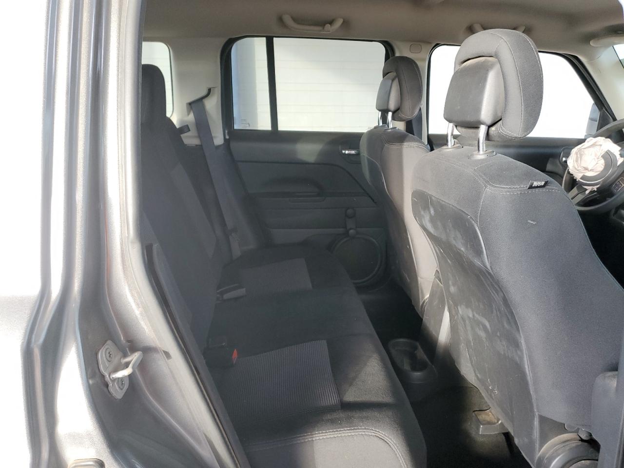 2014 Jeep Liberty (Patriot) - Image 10