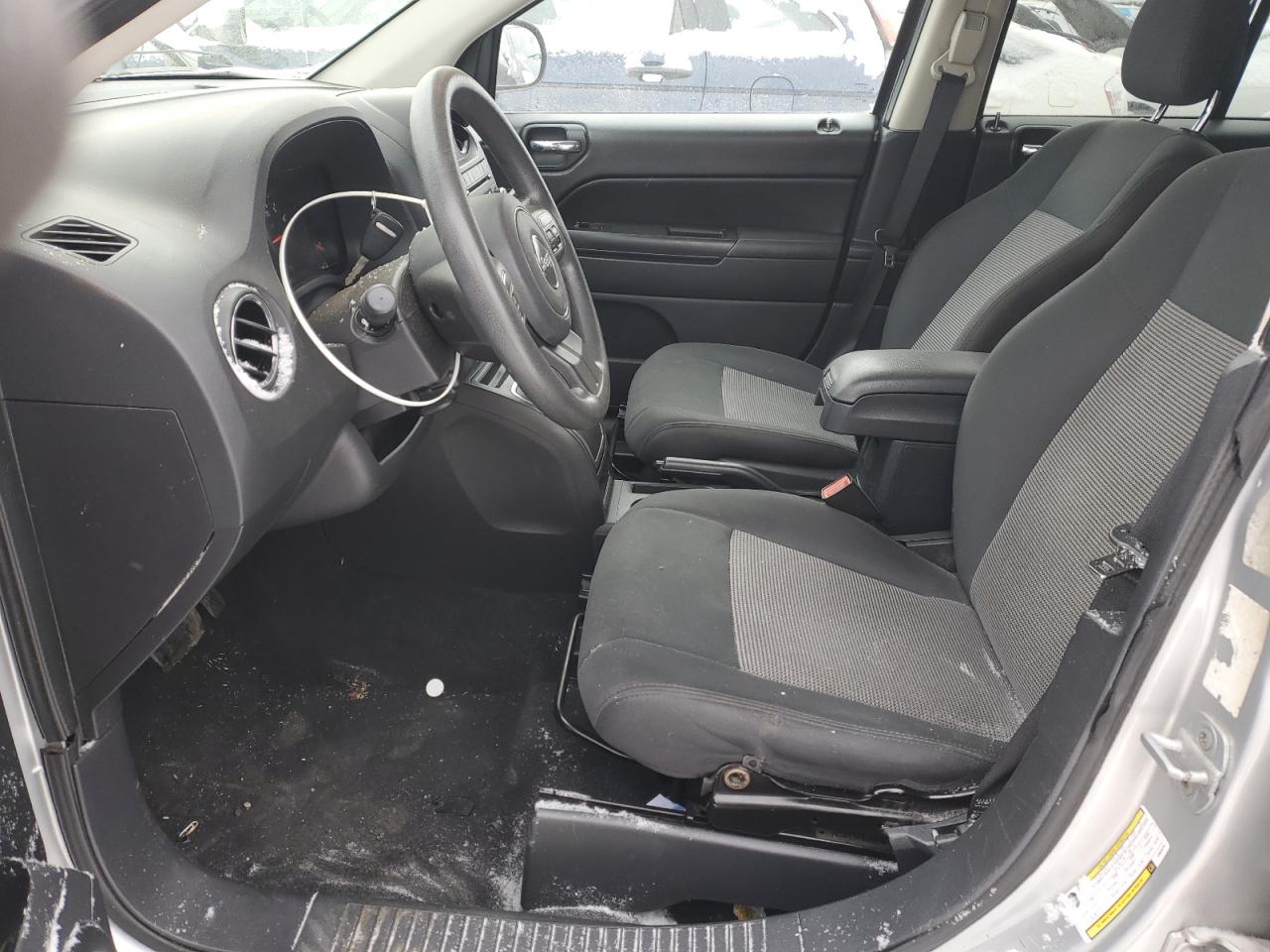2012 Jeep Compass - Image 7