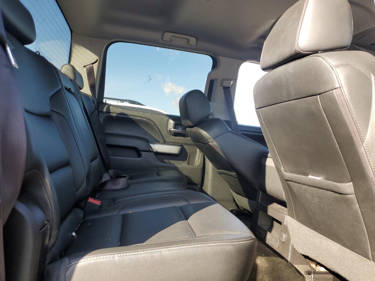 2016 Chevrolet Silverado - Image 10
