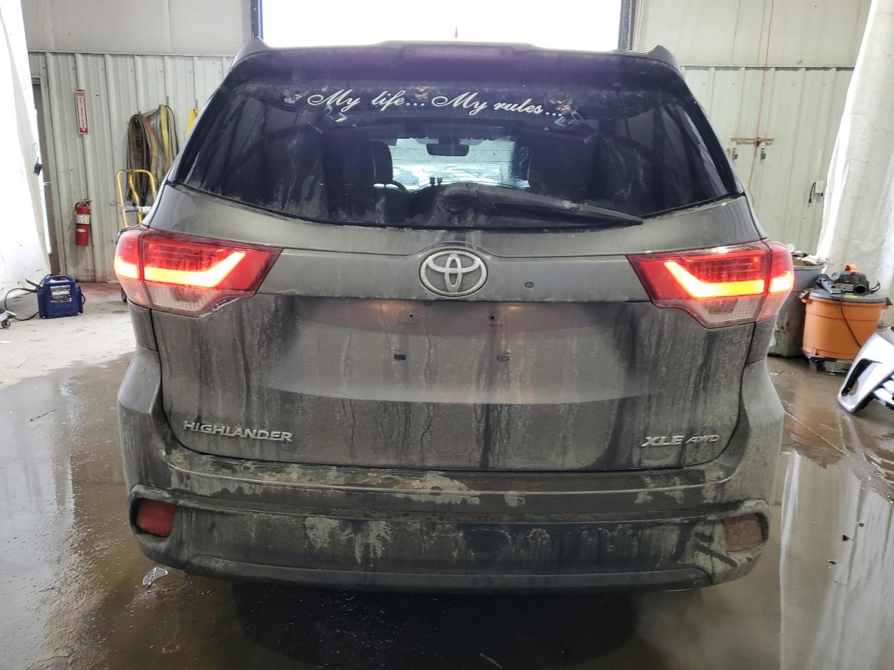 2018 Toyota Highlander - Image 6