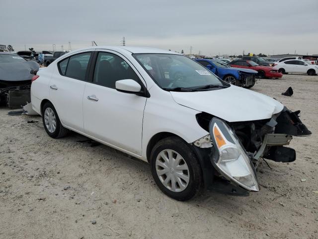  NISSAN VERSA 2017 White