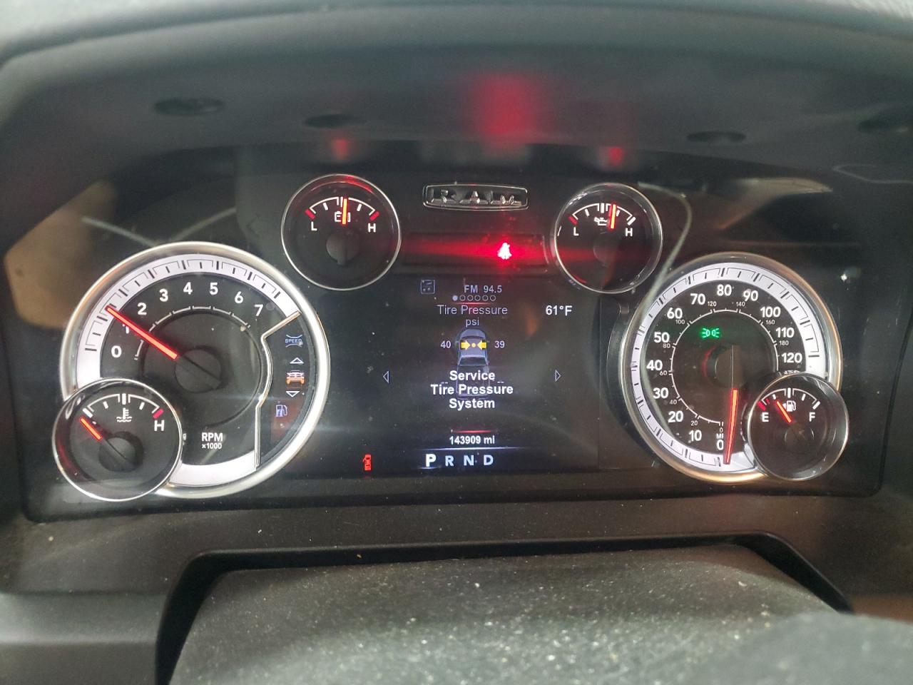 2017 RAM 1500 - Image 9