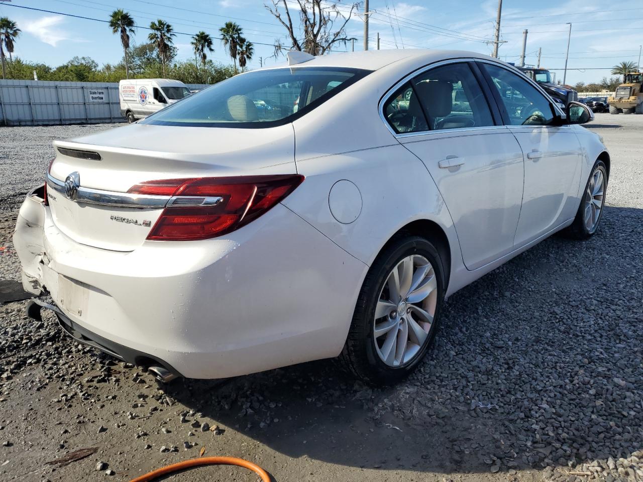 2016 Buick Regal - Image 3