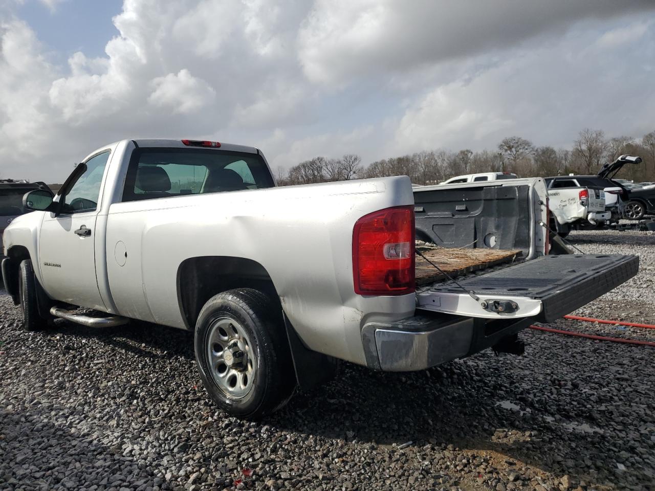 2010 Chevrolet Silverado - Image 2