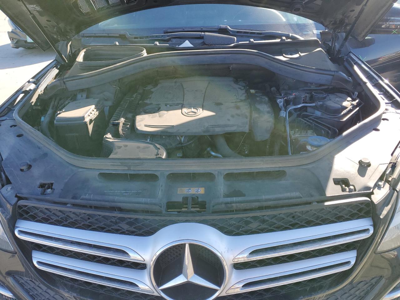 2018 Mercedes-Benz GLE - Image 12