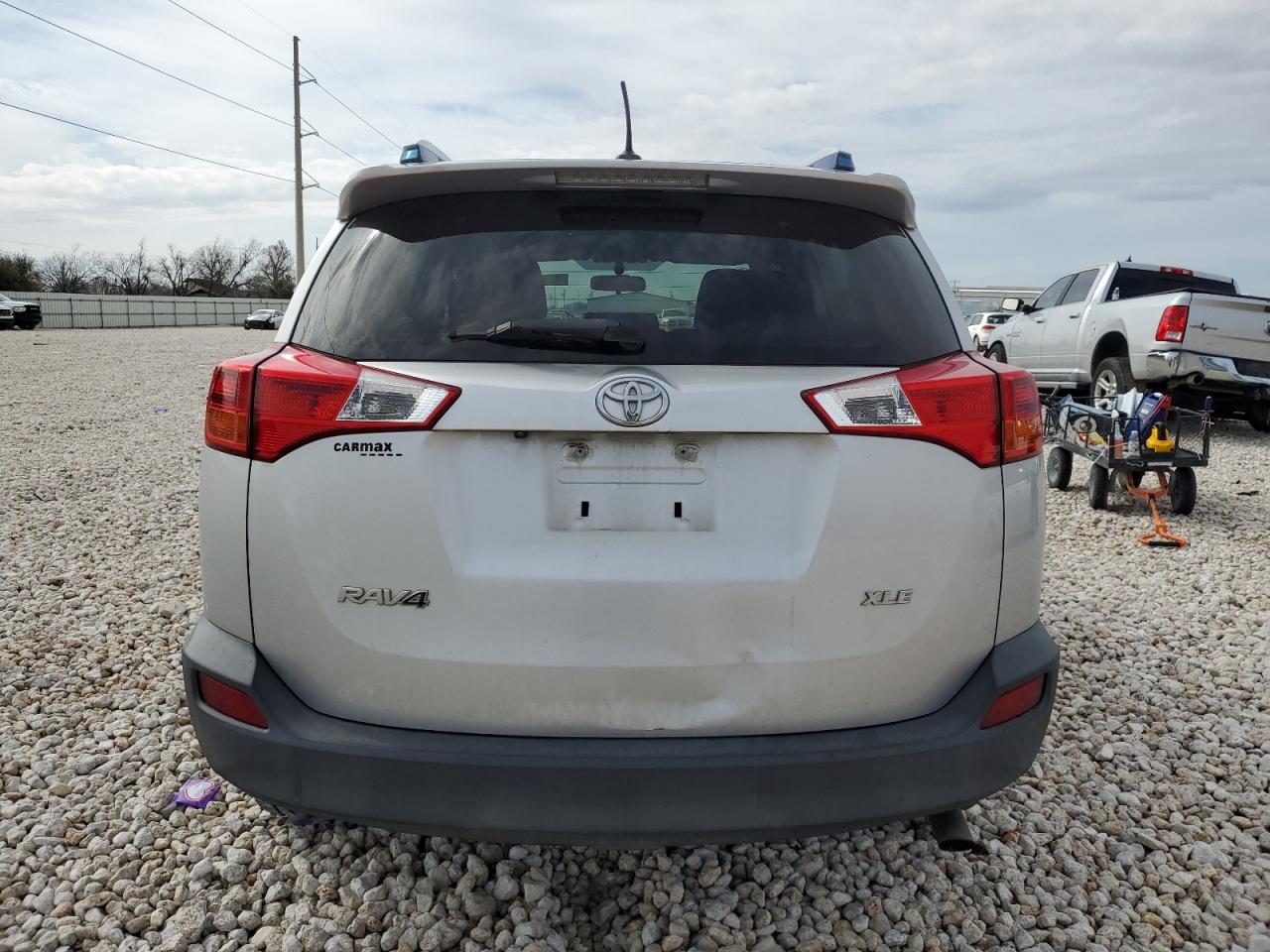 2015 Toyota RAV 4 - Image 6