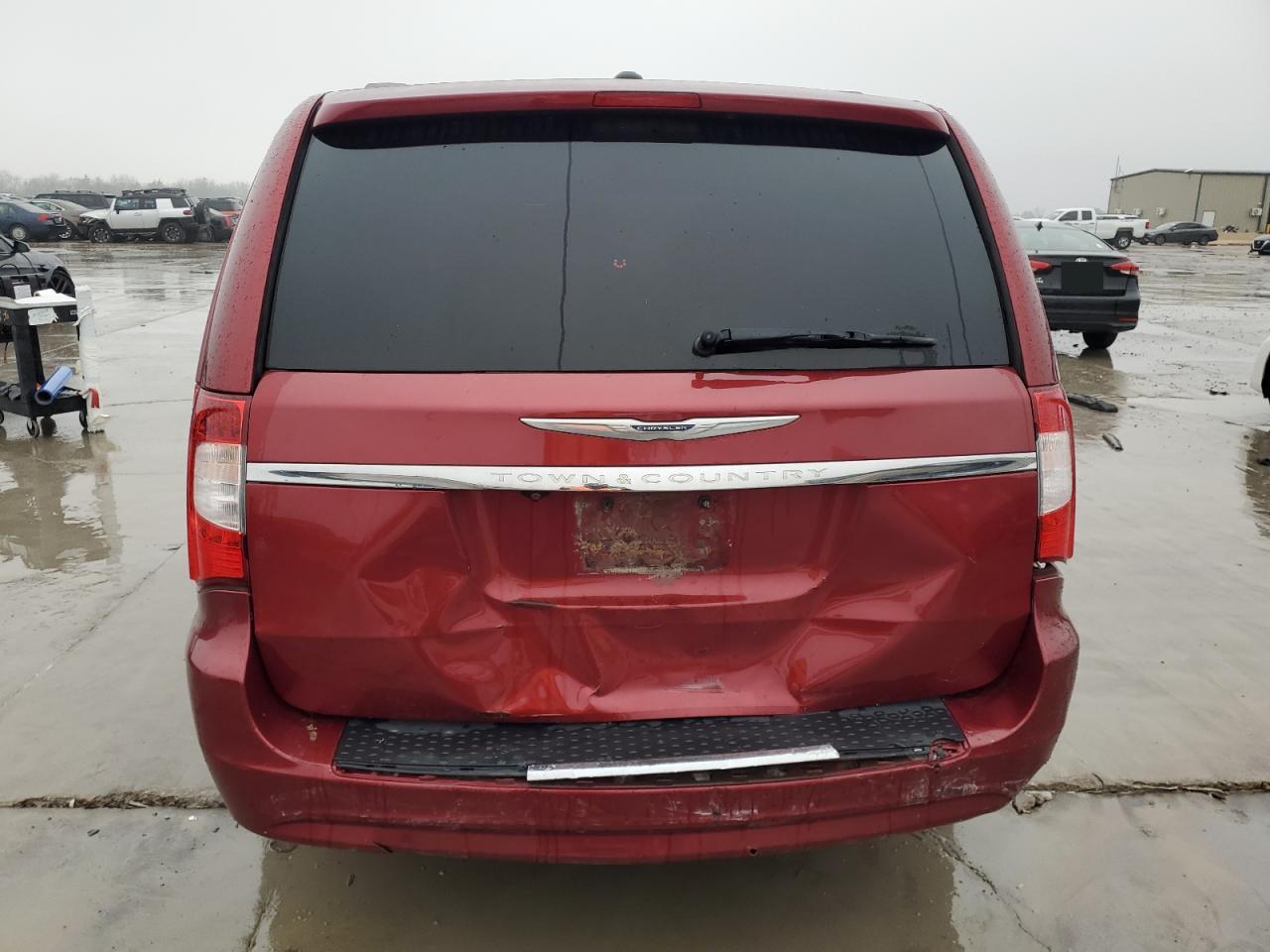 2015 Chrysler Town & Country - Image 6