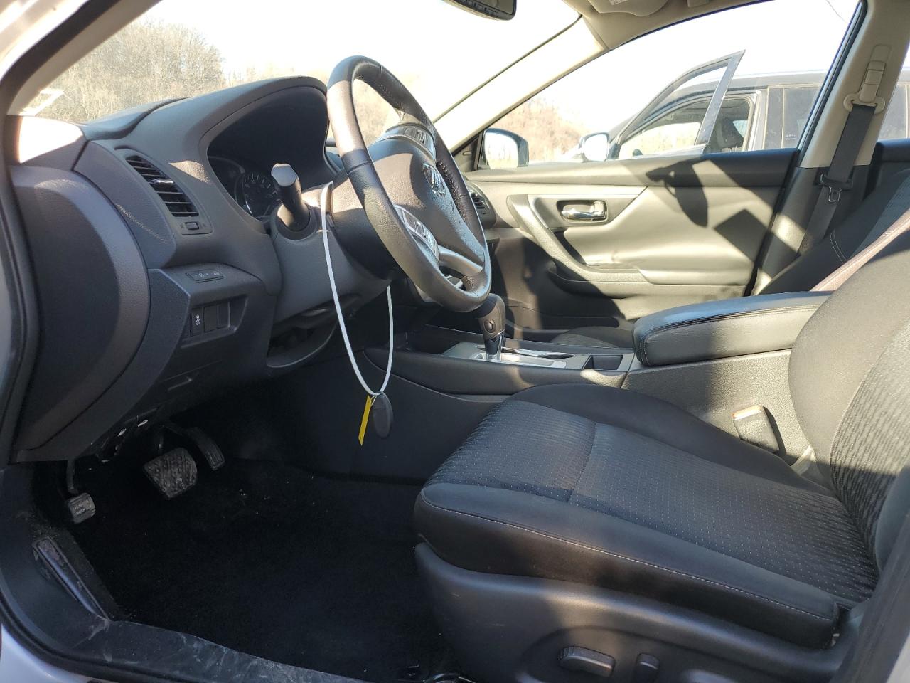 2016 Nissan Altima - Image 7