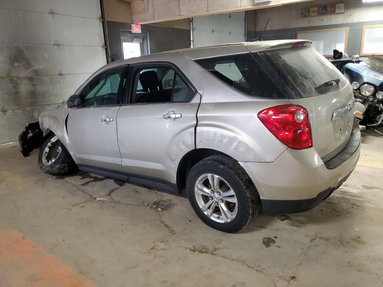 2013 Chevrolet Equinox - Image 2