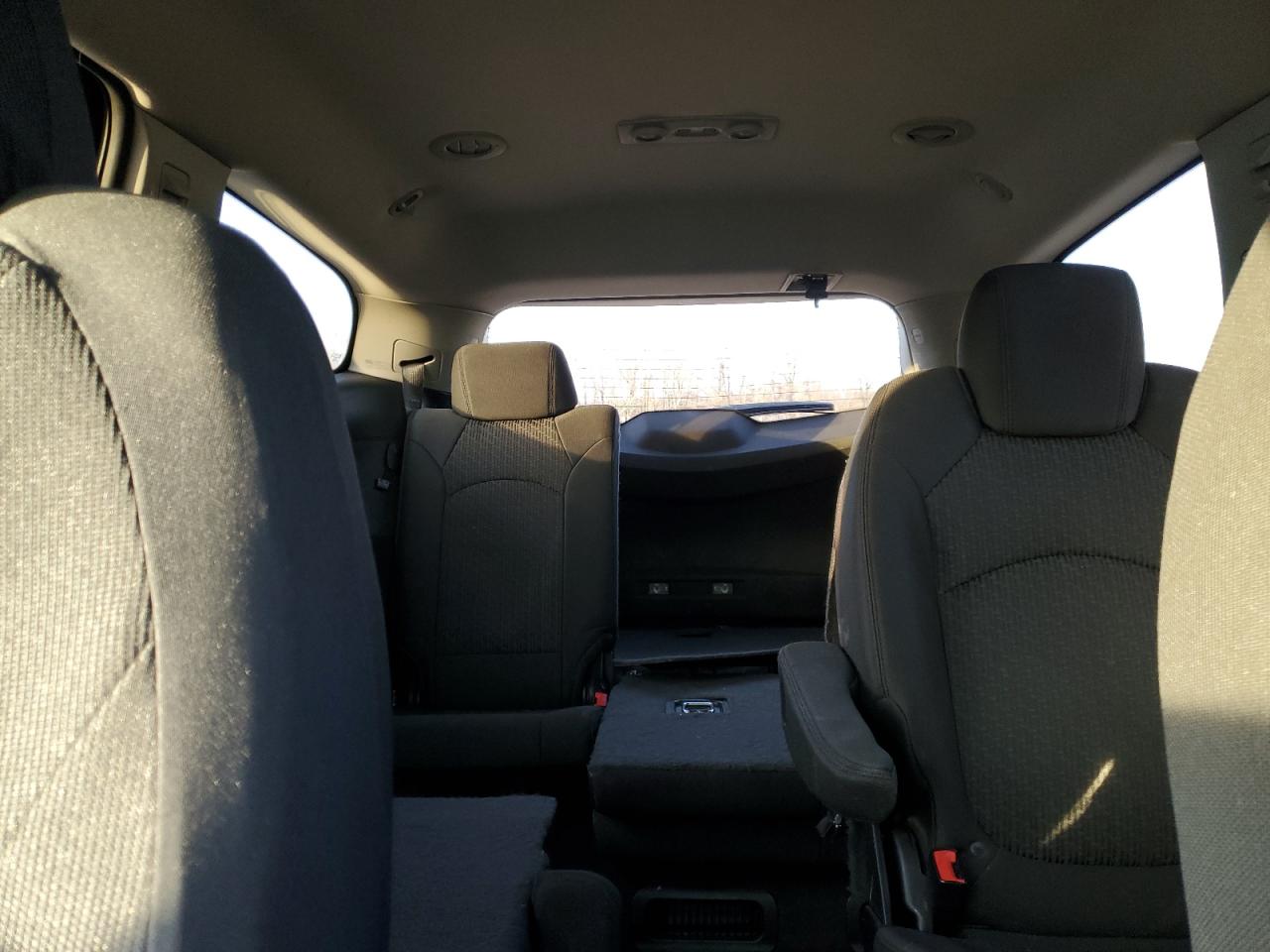 2010 Chevrolet Traverse - Image 10