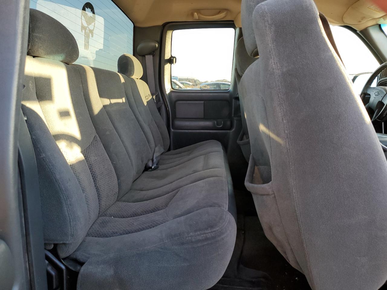 2003 Chevrolet Silverado C1500 VIN: 2GCEC19V531270576 Lot: 41668585