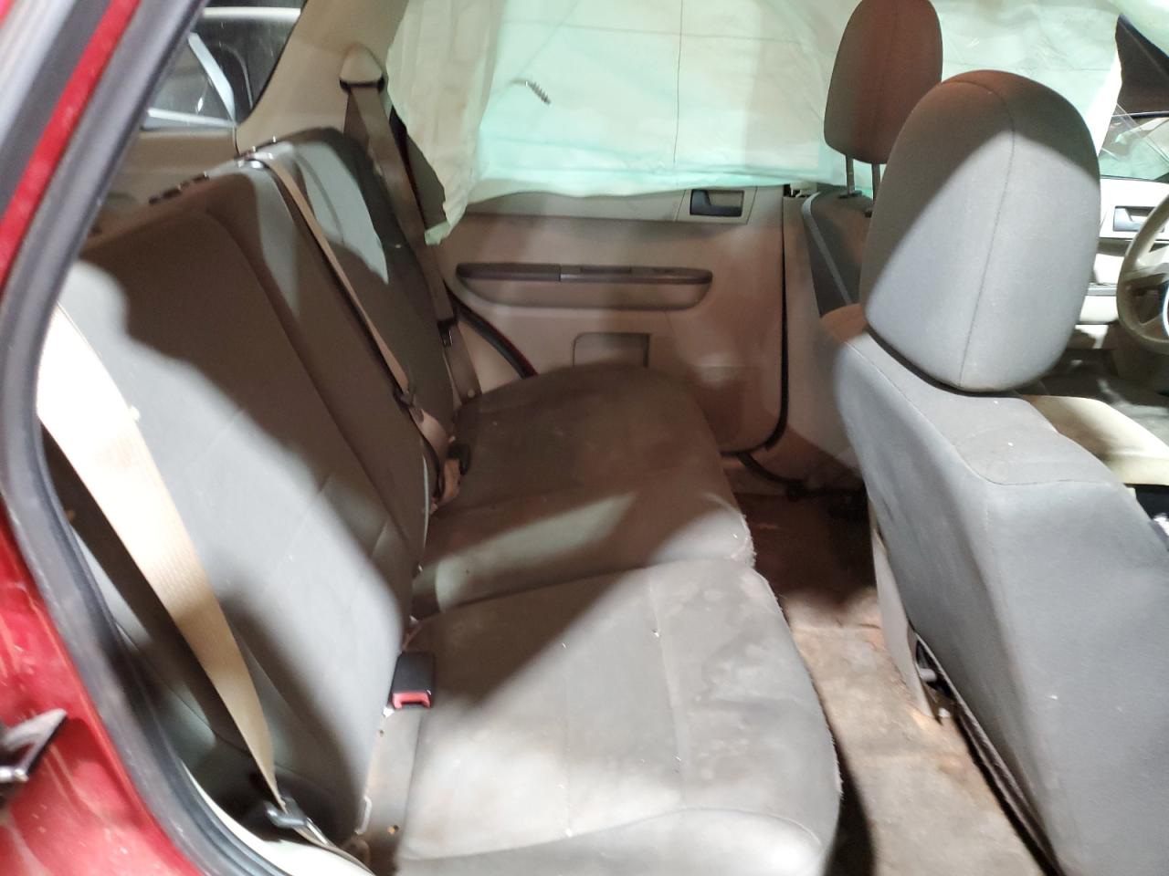 2010 Ford Escape - Image 11