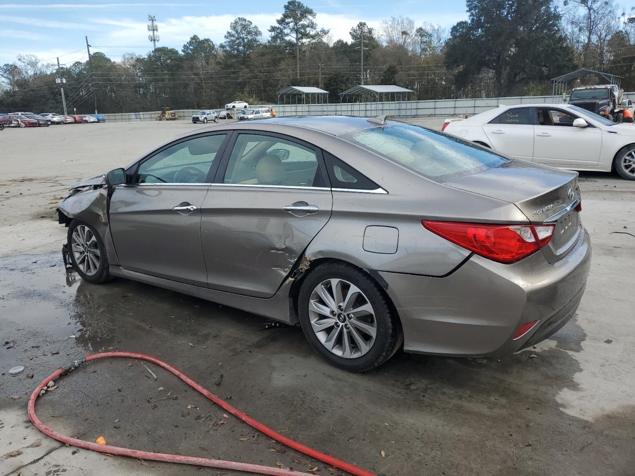 2014 Hyundai Sonata - Image 2