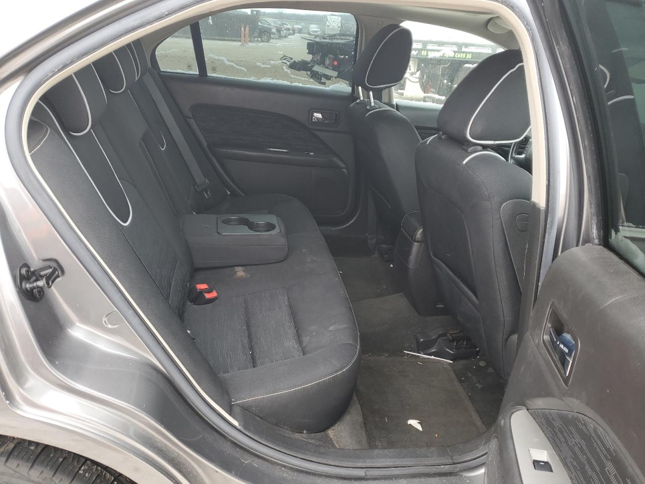 2010 Ford Fusion - Image 10