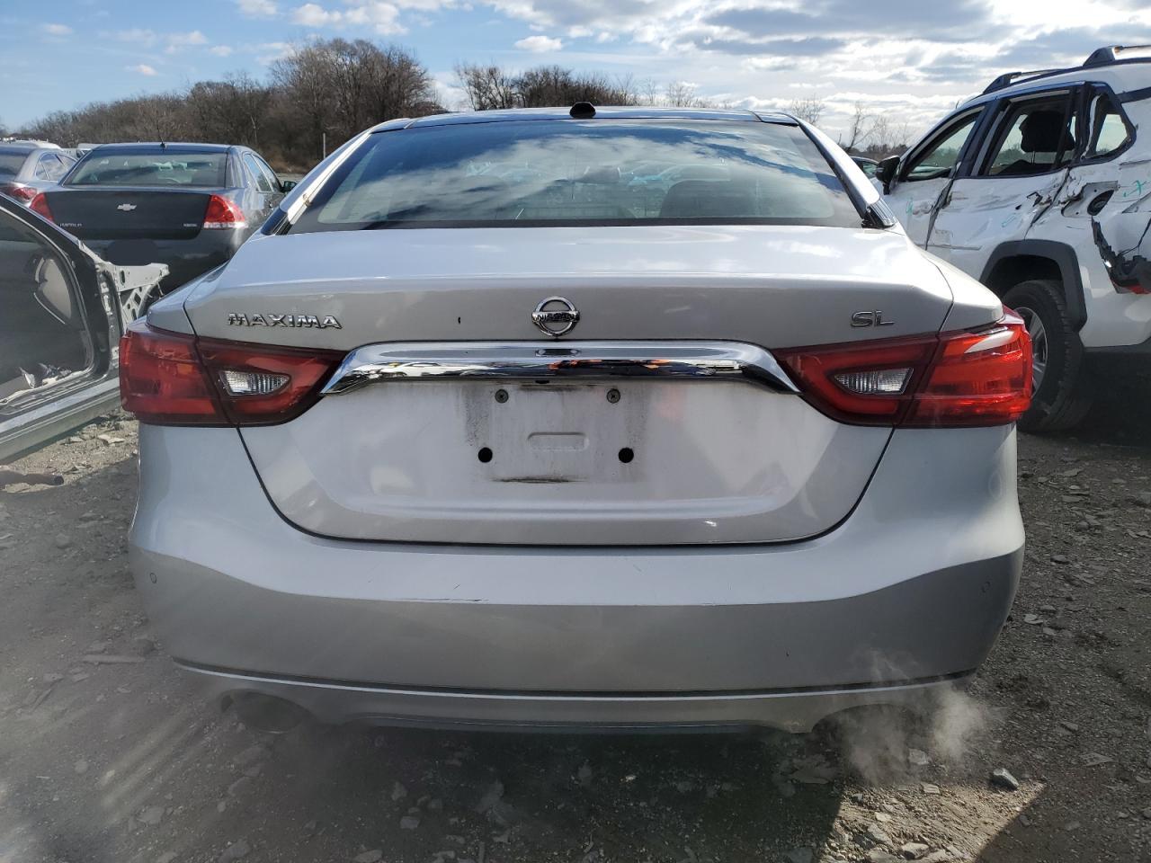 1N4AA6AP4JC385214 NISSAN MAXIMA 2018
