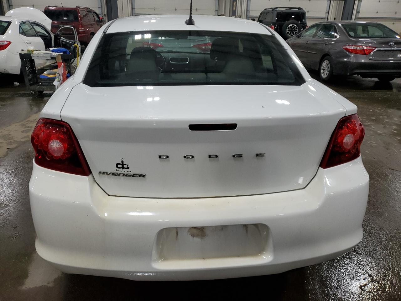 2011 Dodge Avenger - Image 6