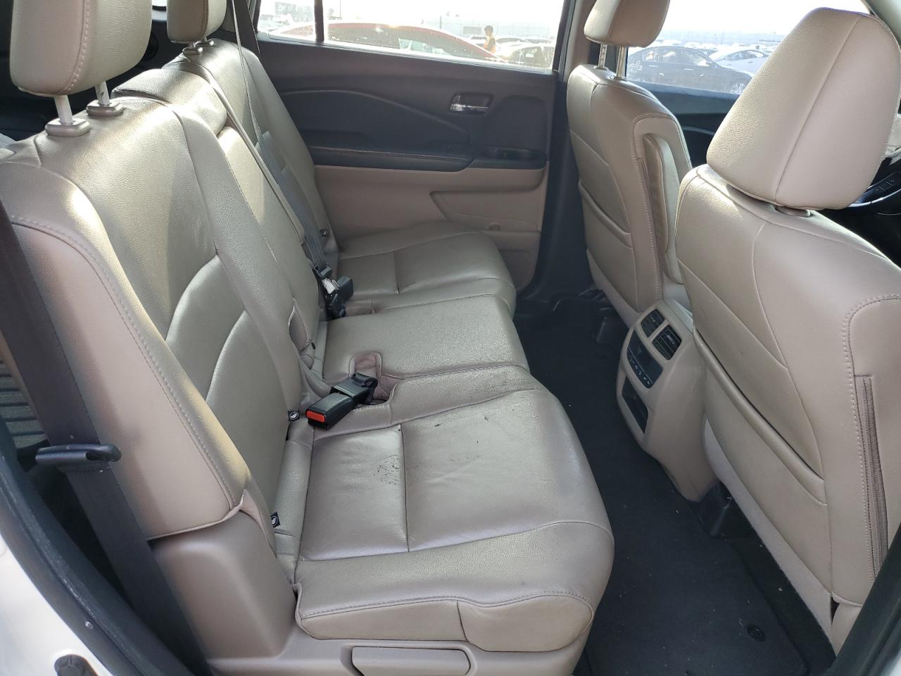 2017 Honda Pilot - Image 11