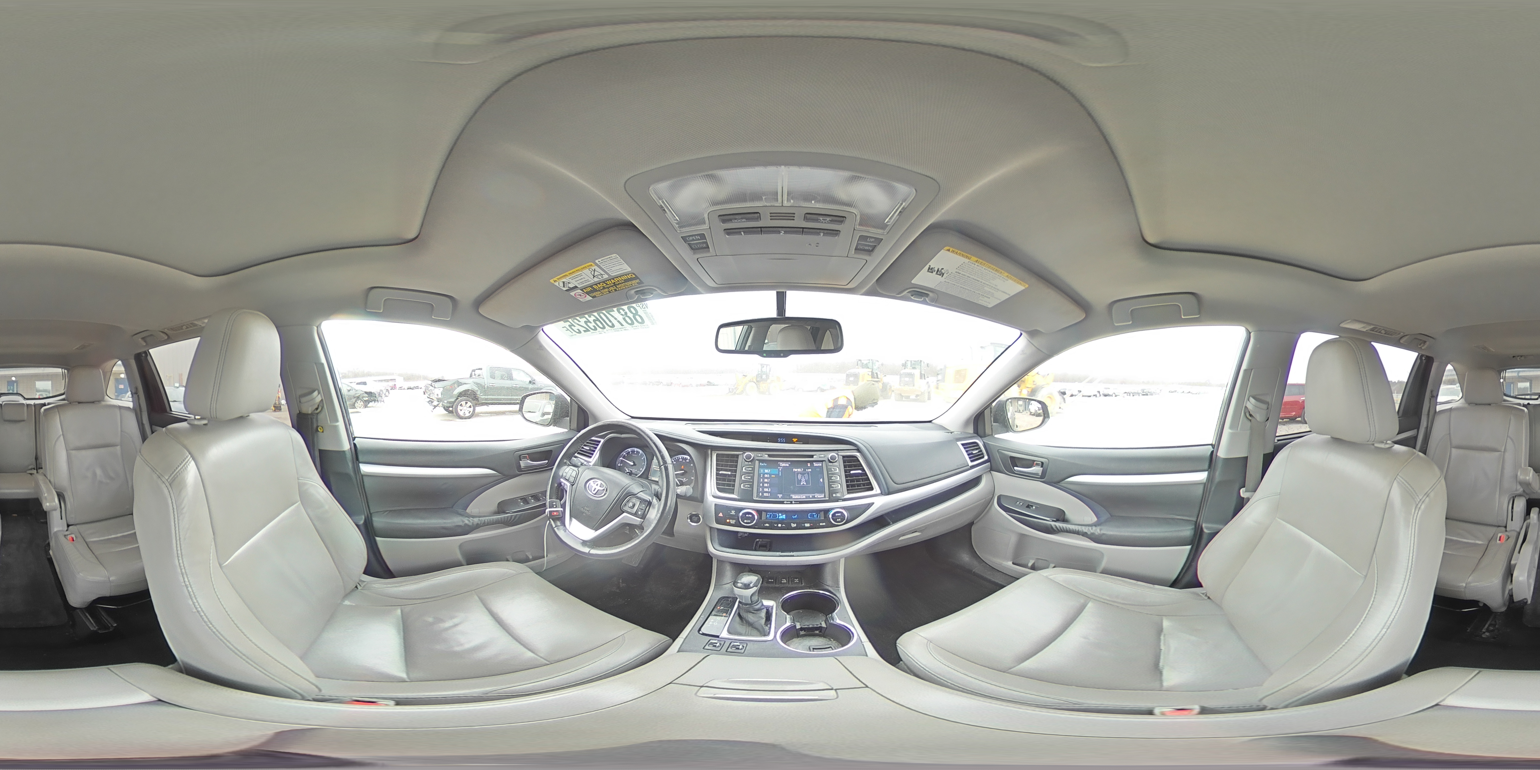 2015 Toyota Highlander - Image 15