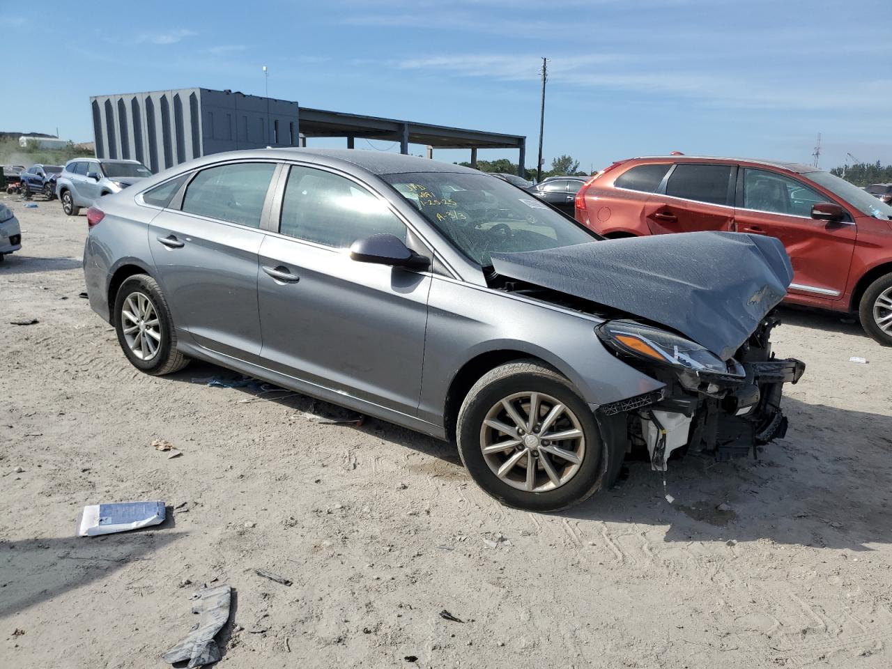 2019 Hyundai Sonata - Image 4