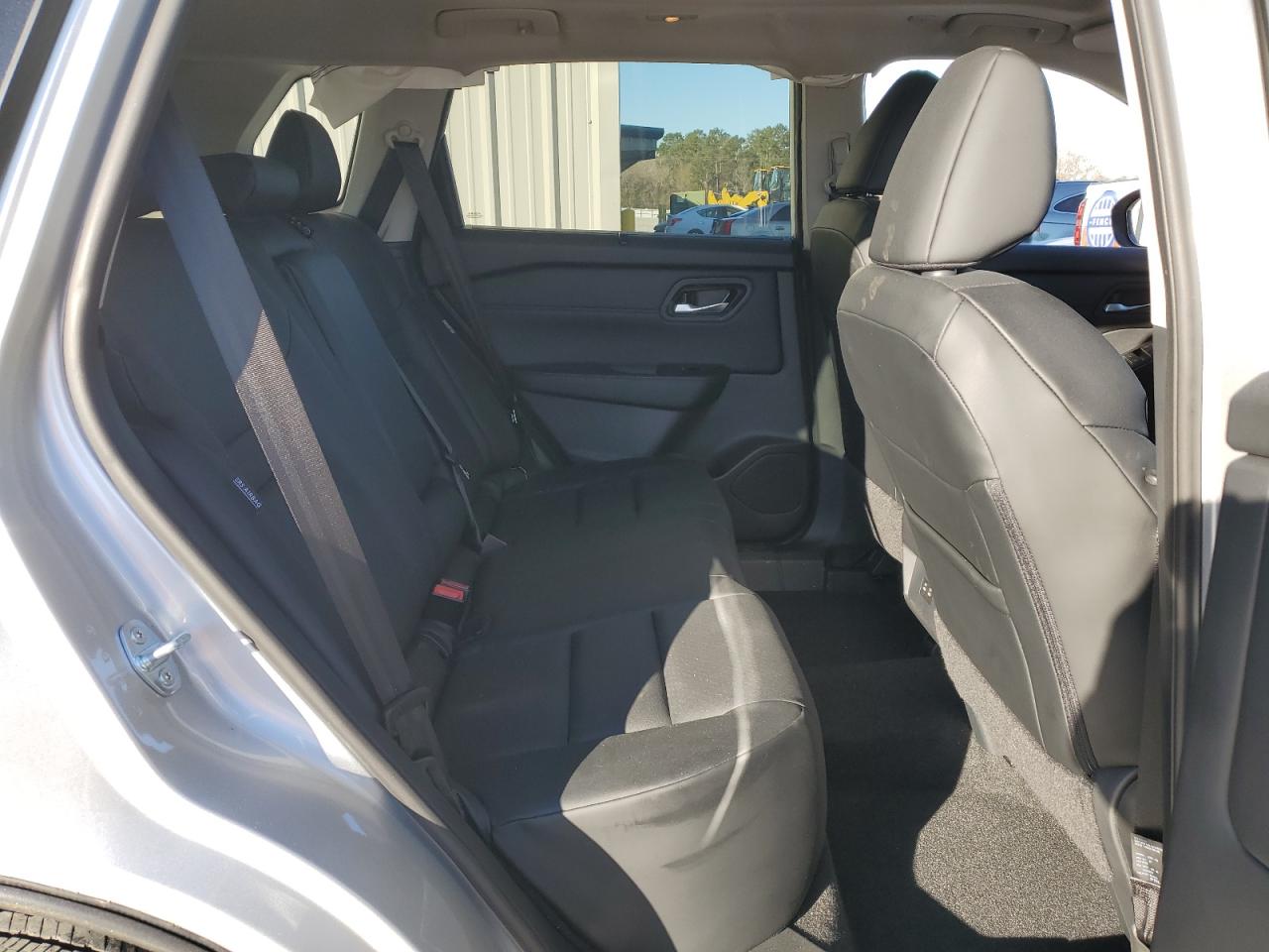 2024 Nissan Rogue - Image 11