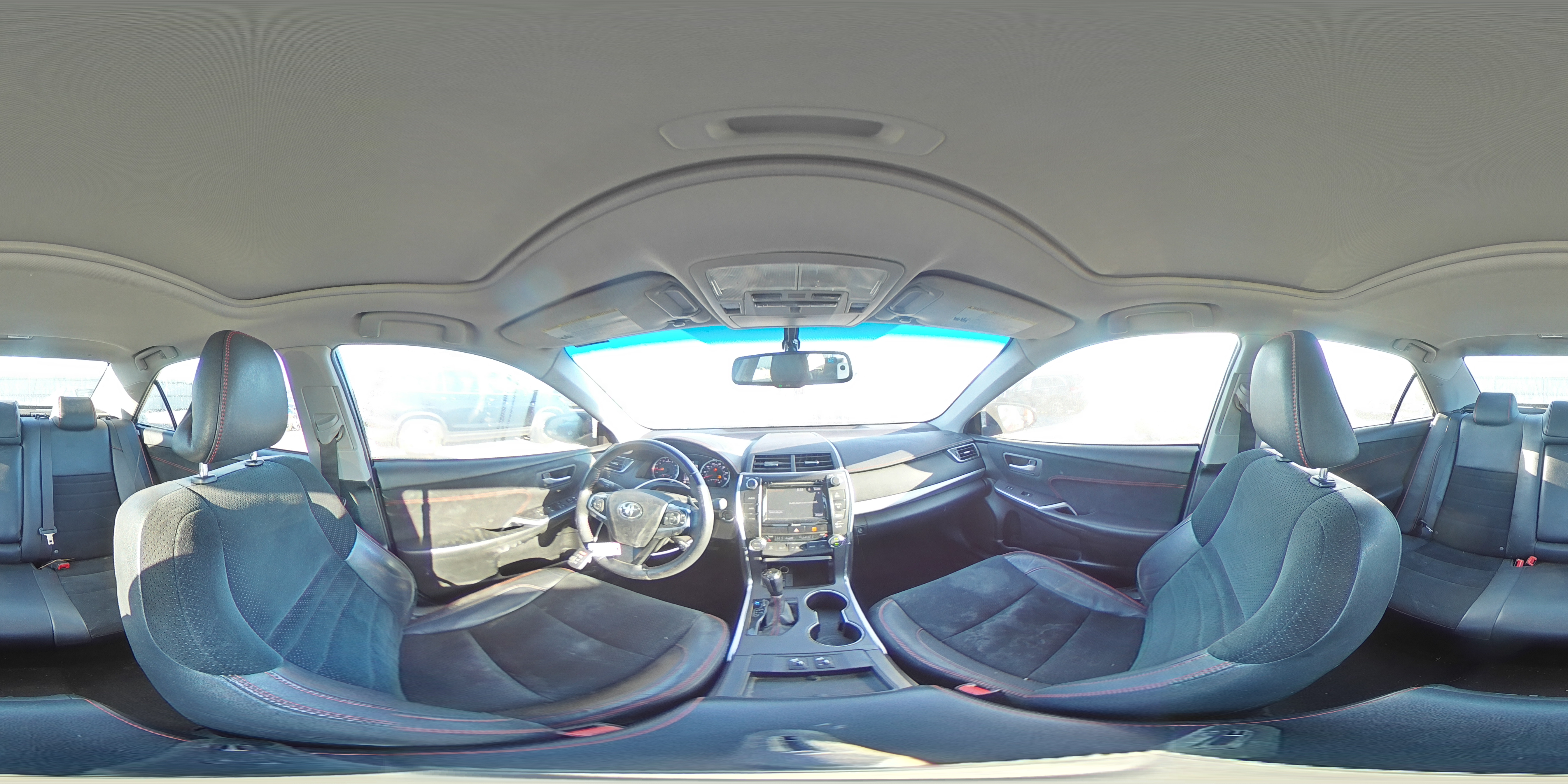 2016 Toyota Camry - Image 12