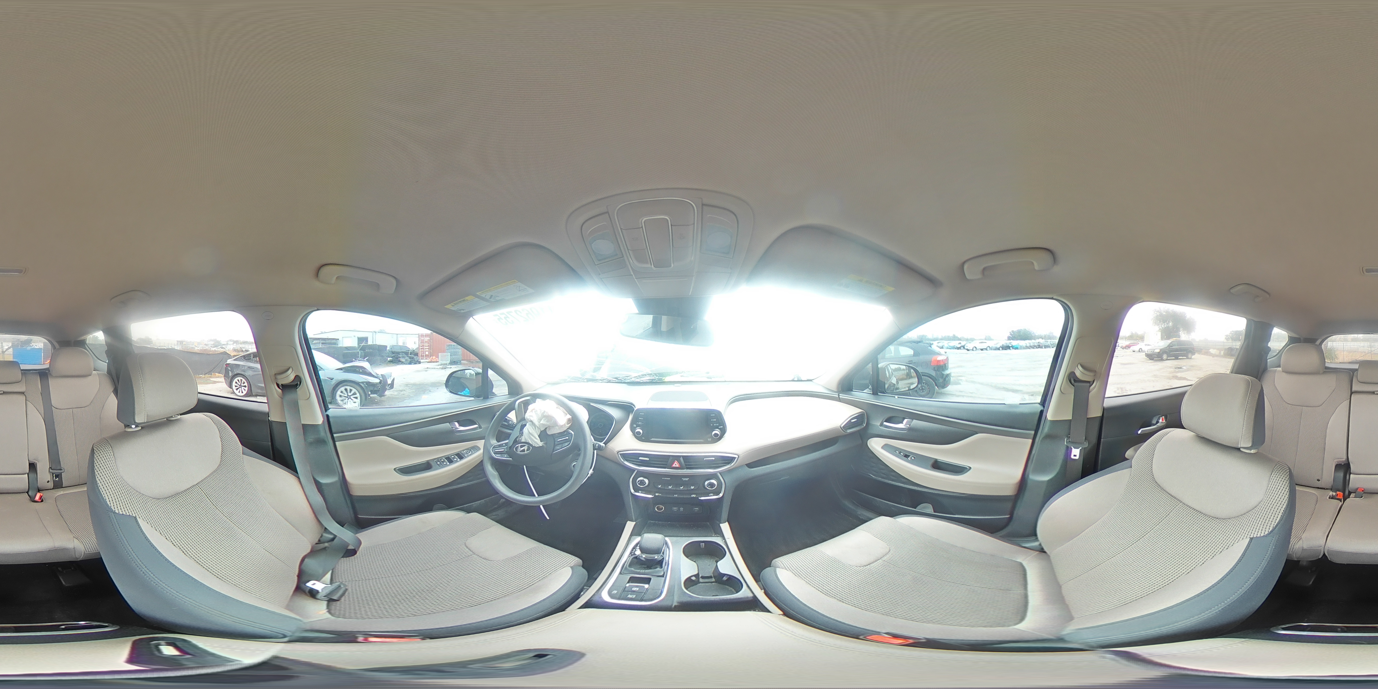 2020 Hyundai Santa Fe - Image 13