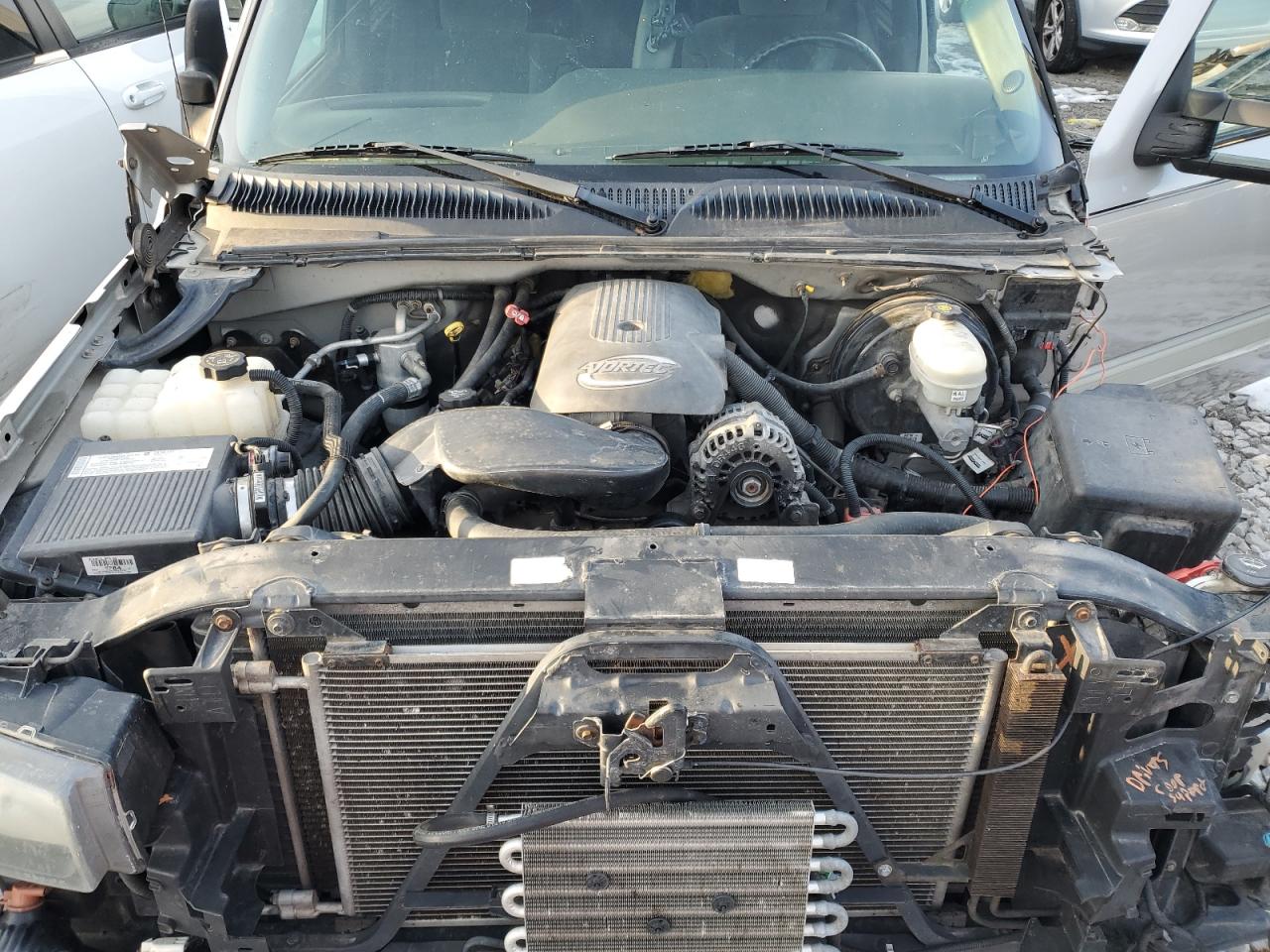2006 Chevrolet Silverado - Image 11