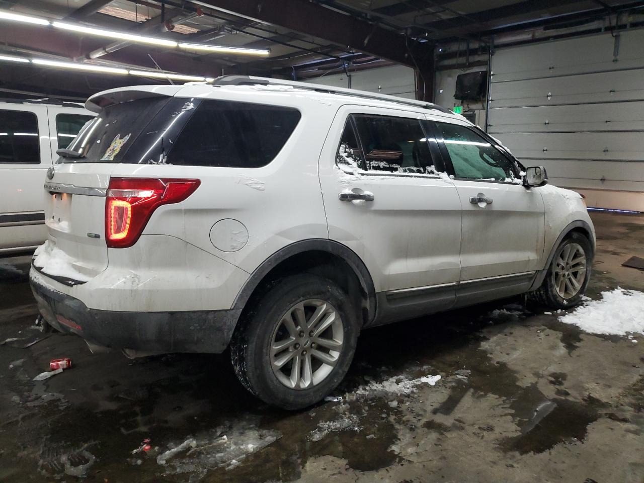 2013 Ford Explorer - Image 3