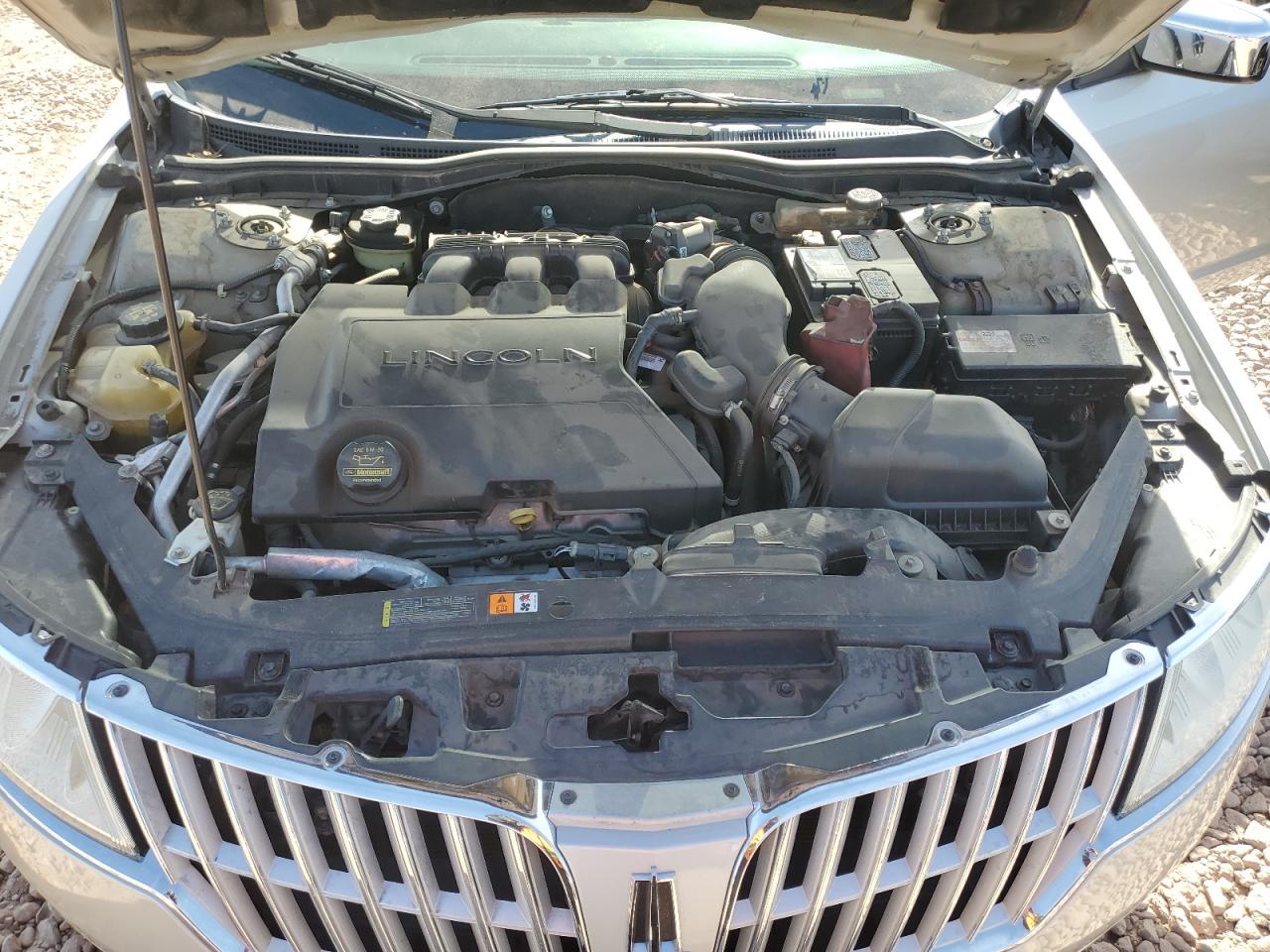 2010 Lincoln MKZ - Image 12