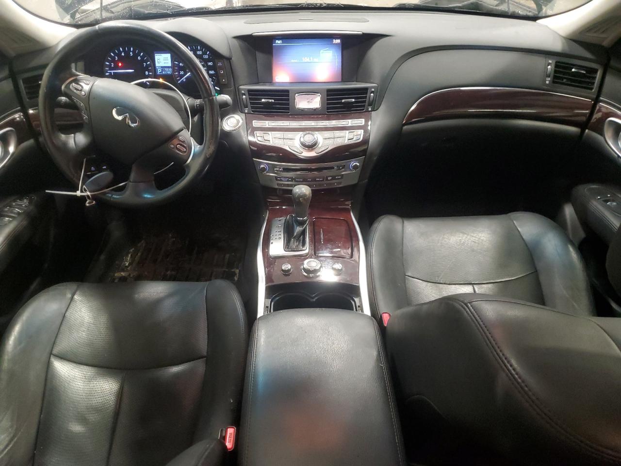 2013 Infiniti M - Image 8