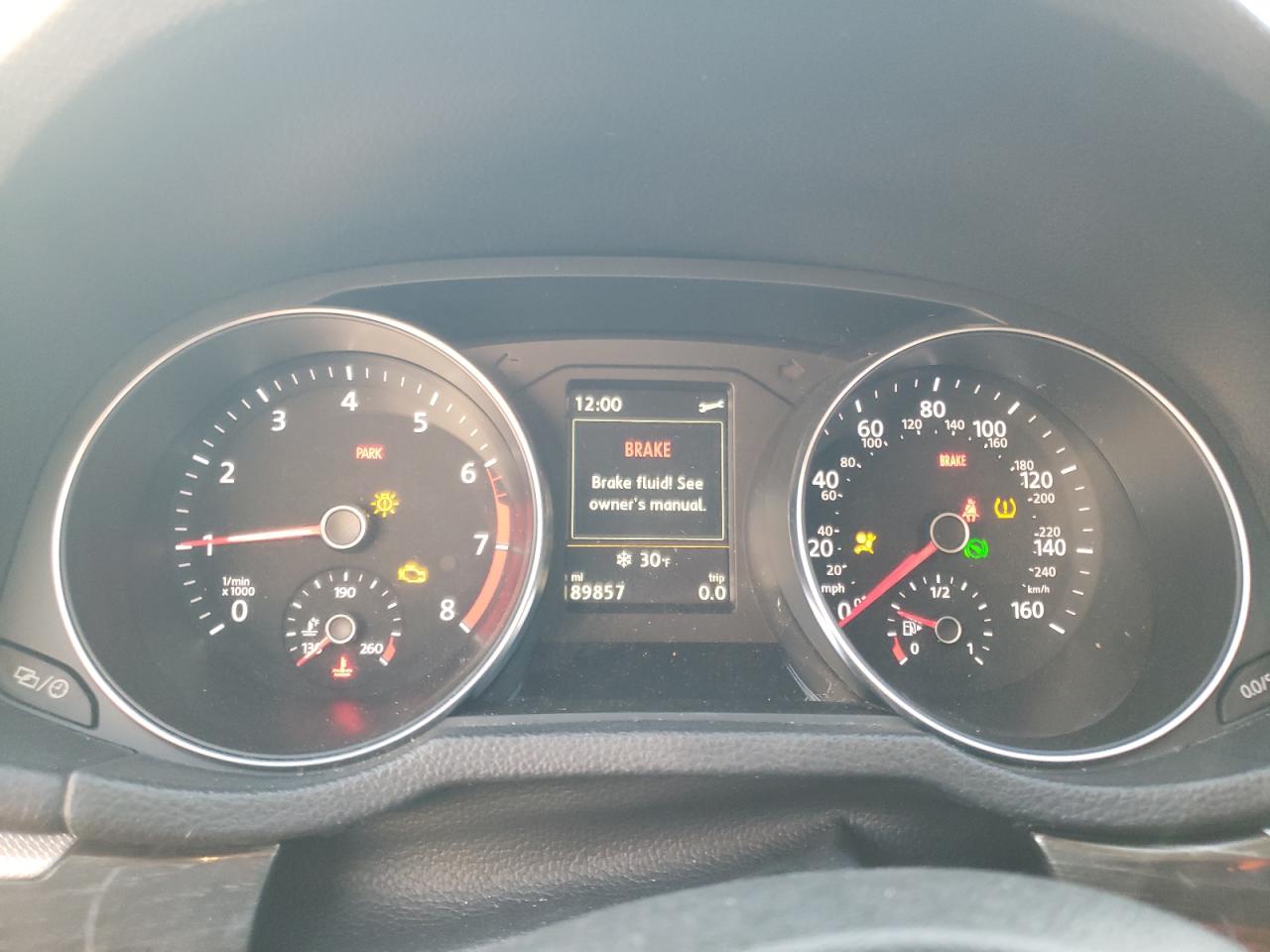 2018 Volkswagen Passat - Image 9