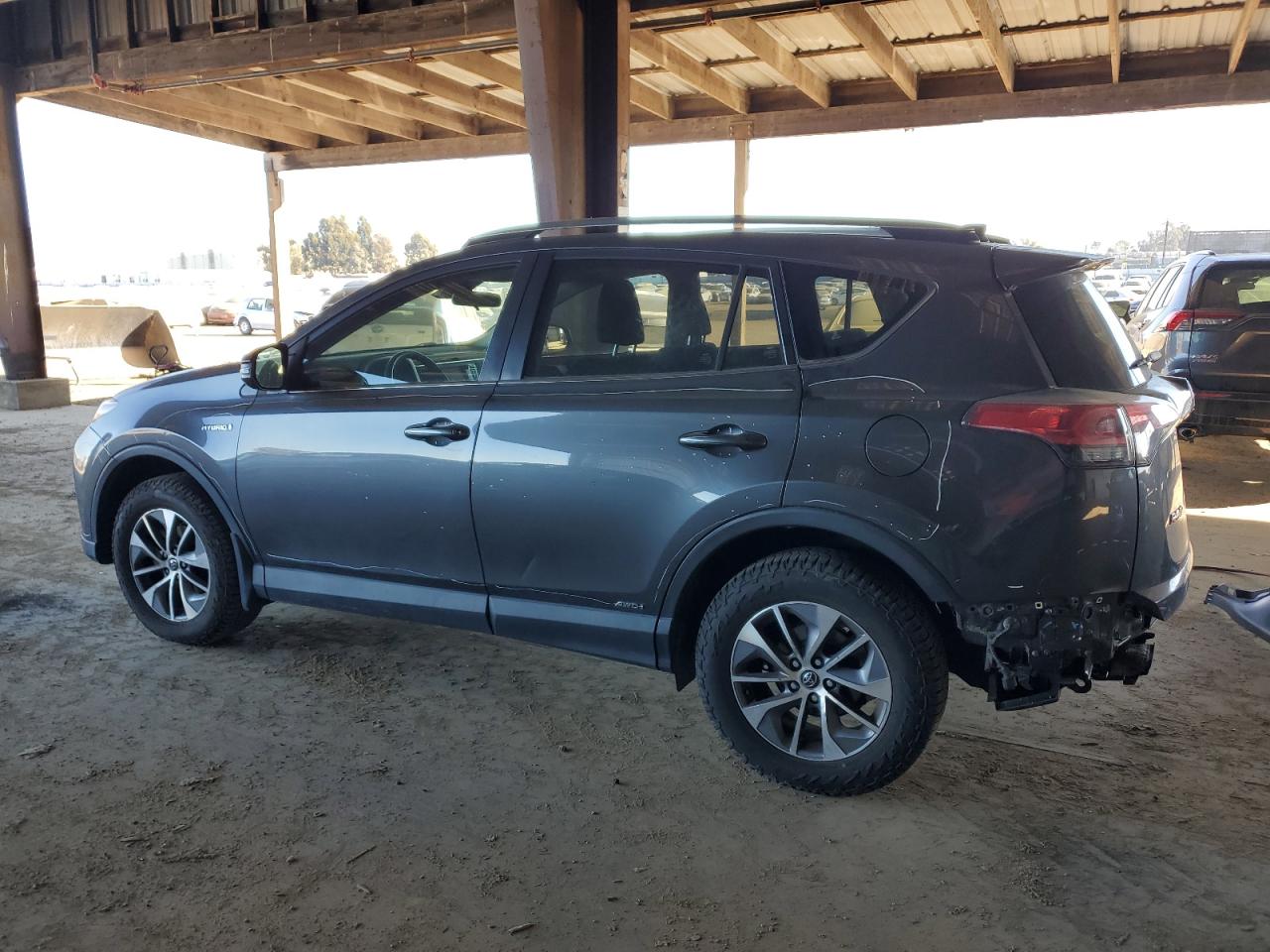 2017 Toyota RAV 4 - Image 2