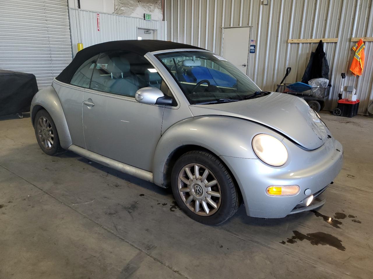 2004 Volkswagen Beetle - Image 4